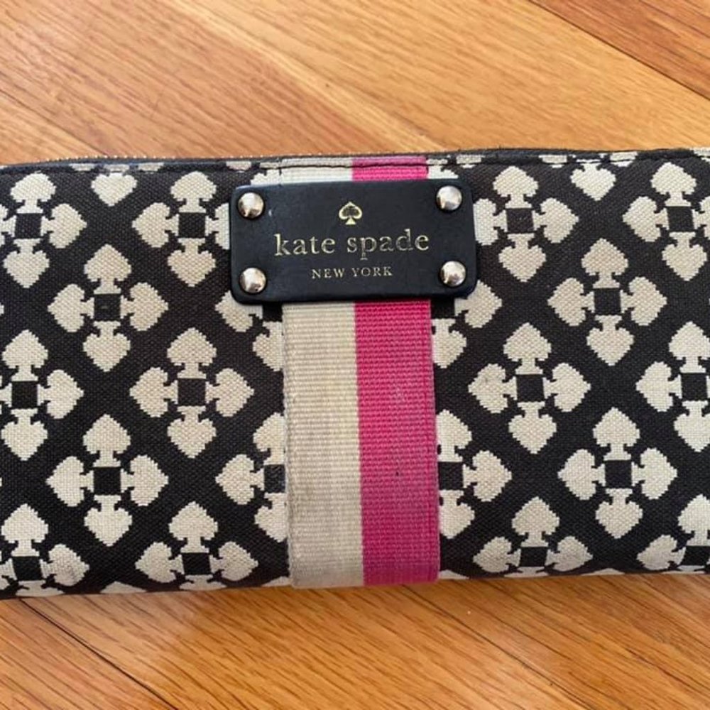 Kate Spade Black and White Wallet